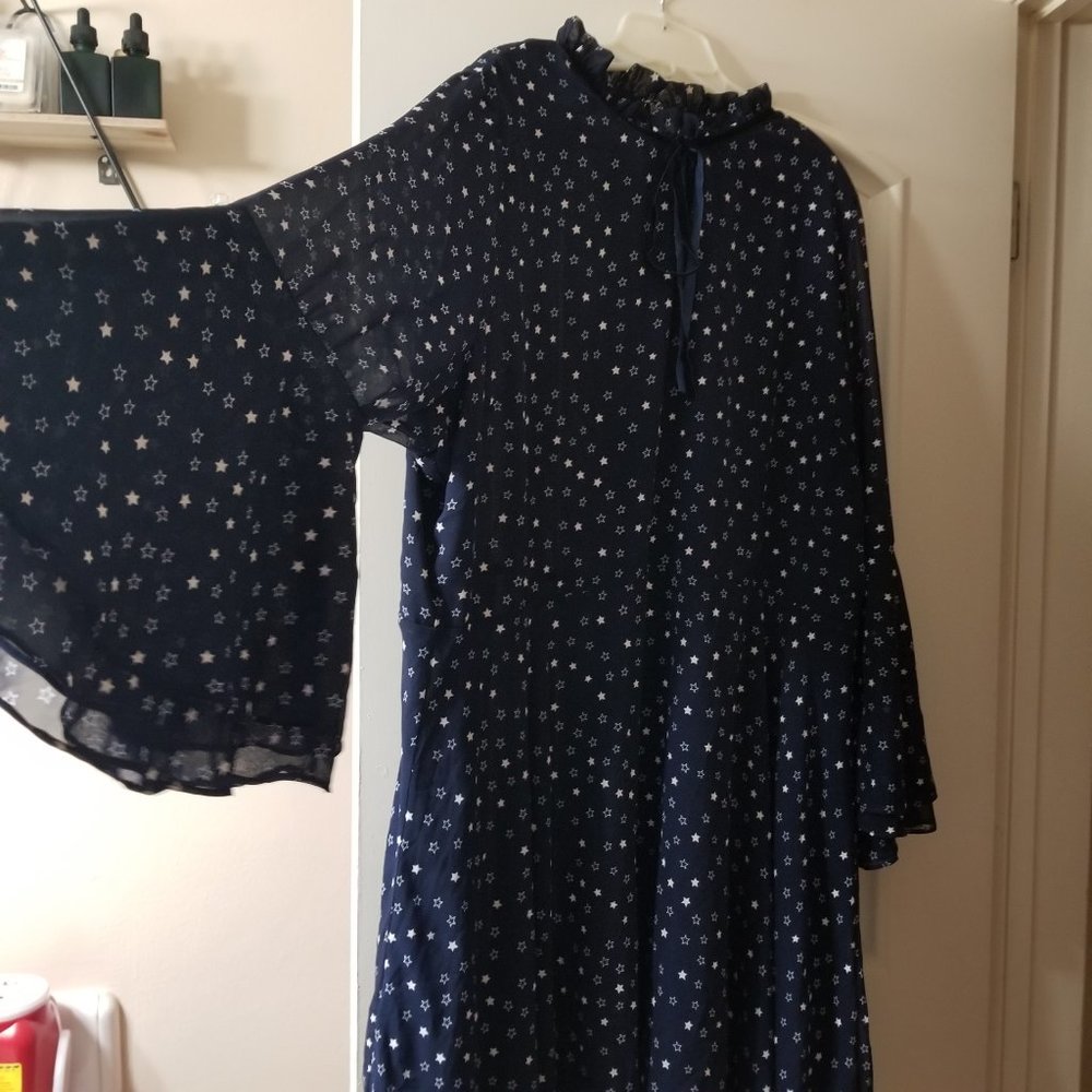 Glamorous Curves Bell Sleeve High Neck STAR DRESS - Picture 4 of 6
